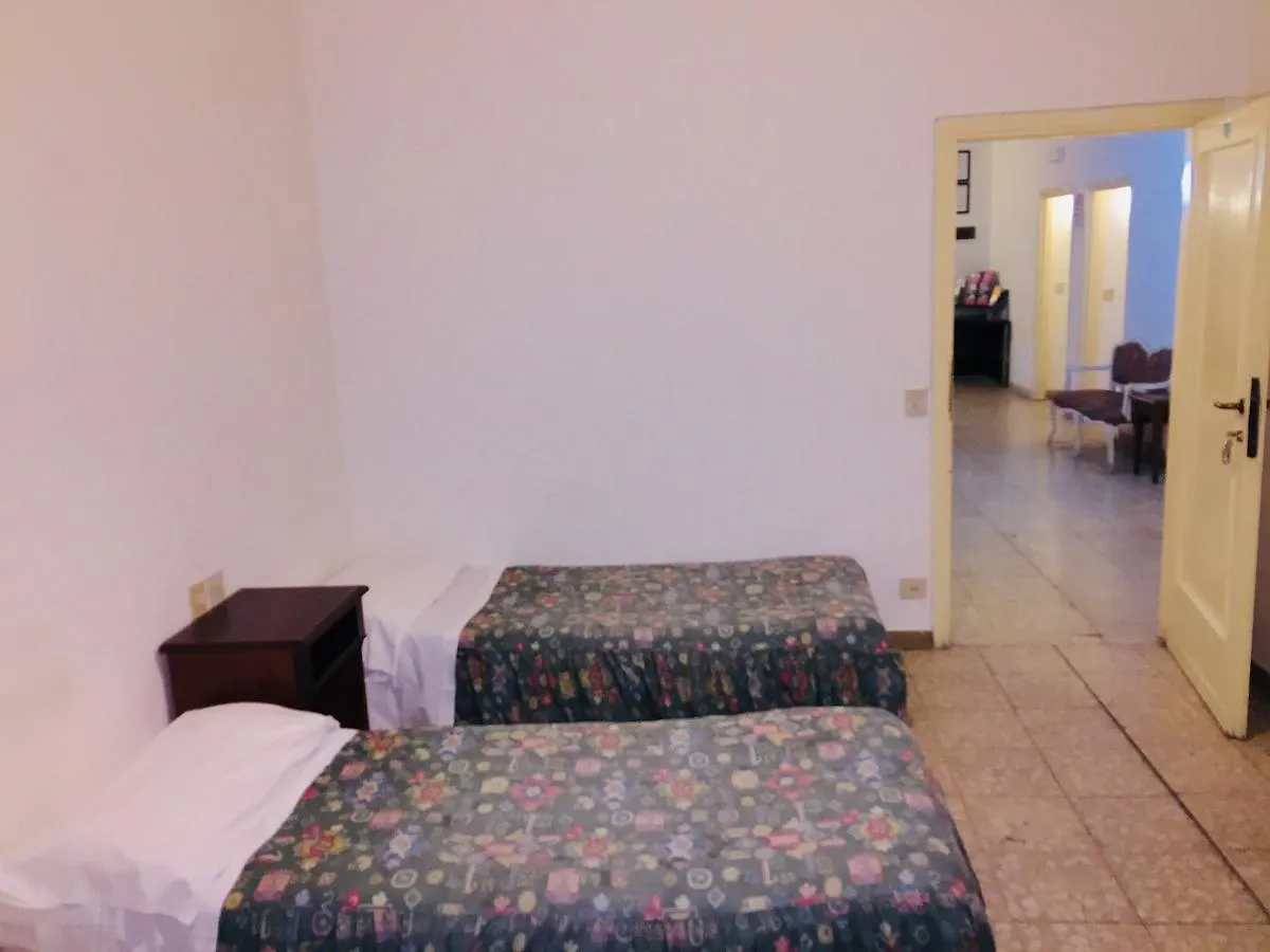 Leopoldine Central Florence Hostel